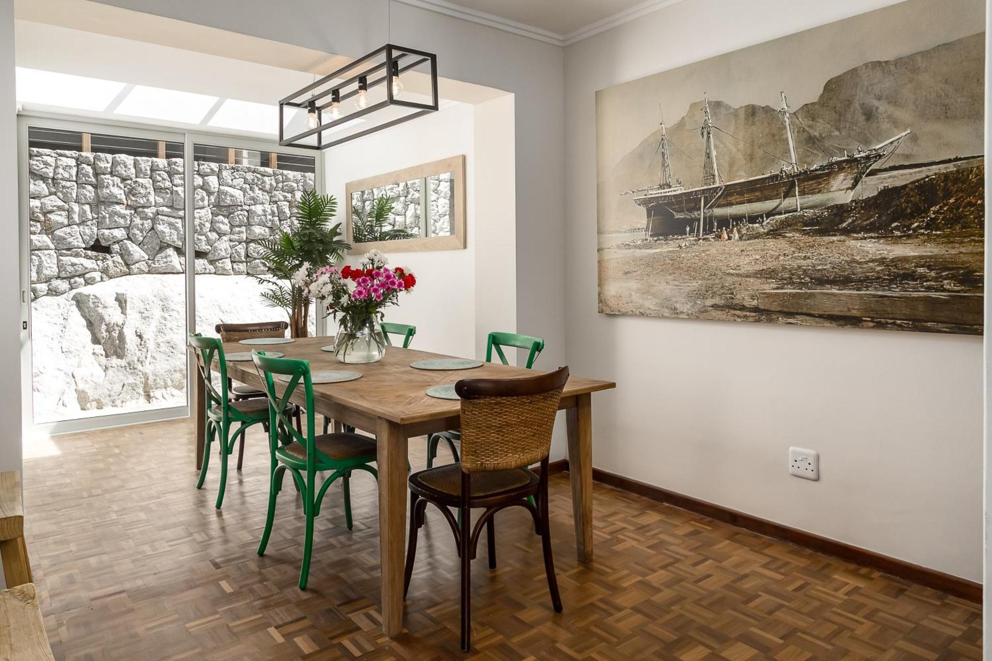 Higgovale Townhouse 6 *